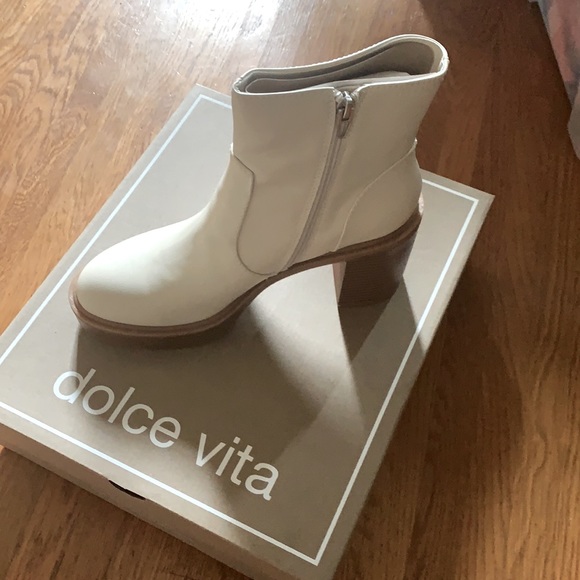 Dolce Vita Boots - Picture 5 of 5